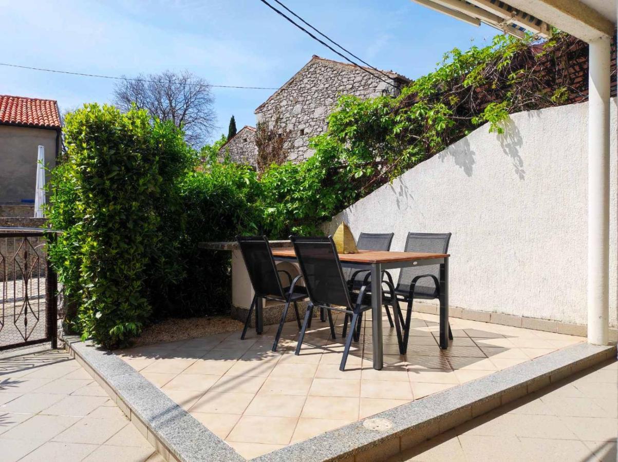 Apartment Rose Krk Town Exterior foto